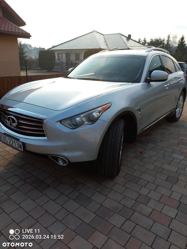 Infiniti QX70 - 2