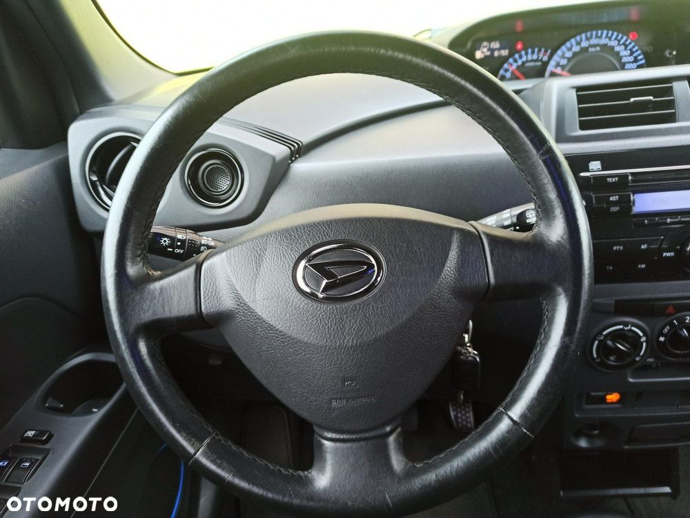 Daihatsu Materia - 14