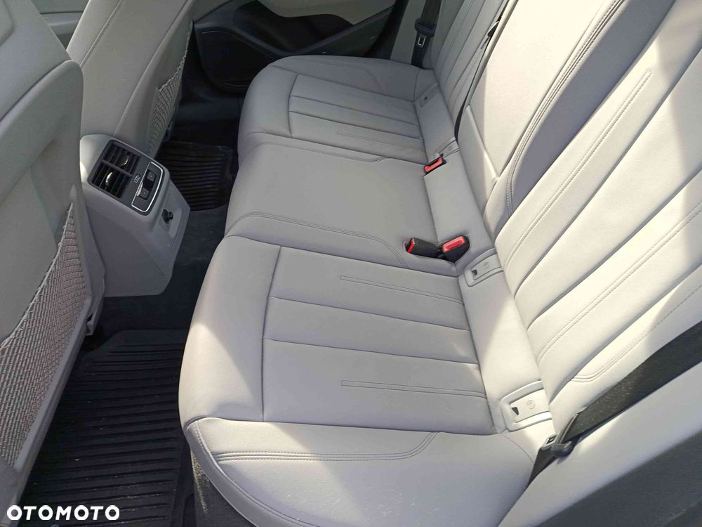 Audi A4 Limousine 40 TFSI quattro S tronic - 31