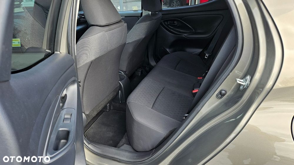 Toyota Yaris 1.5 Comfort - 11