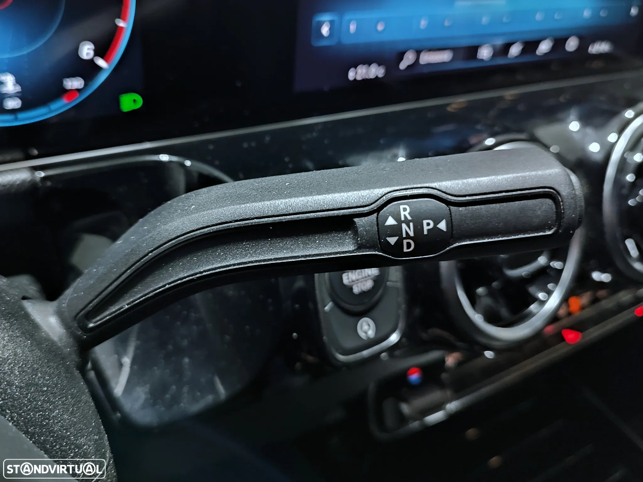 Mercedes-Benz GLA 180 - 23