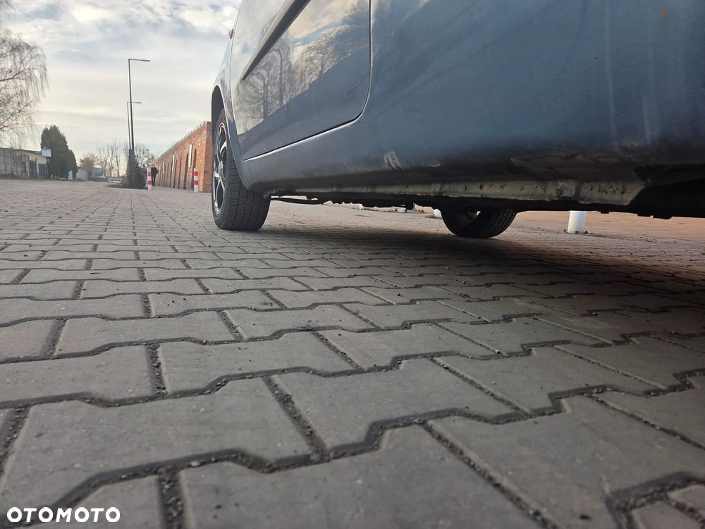 Fiat Punto 1.2 8V Active - 5