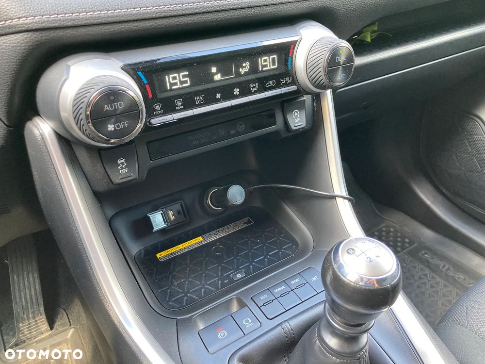 Toyota RAV4 2.0 Comfort 4x2 - 9