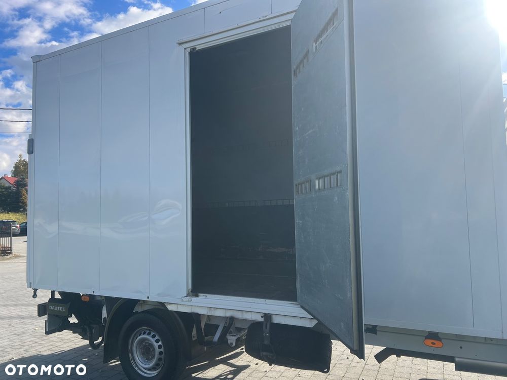 Mercedes-Benz Sprinter - 16