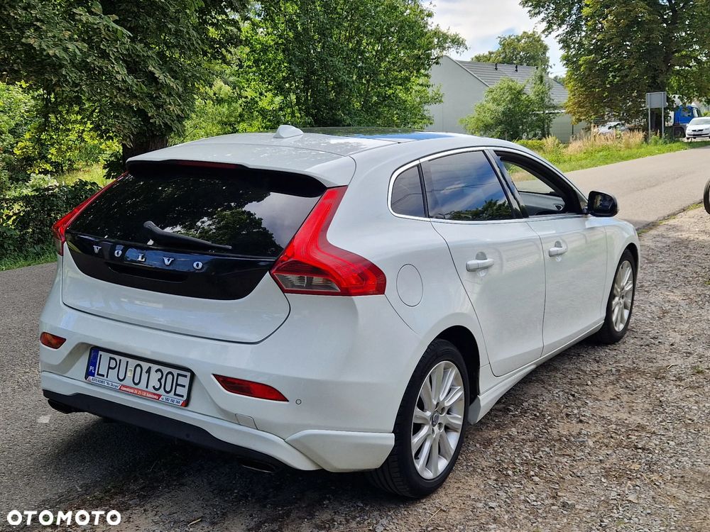 Volvo V40 D2 Momentum - 28