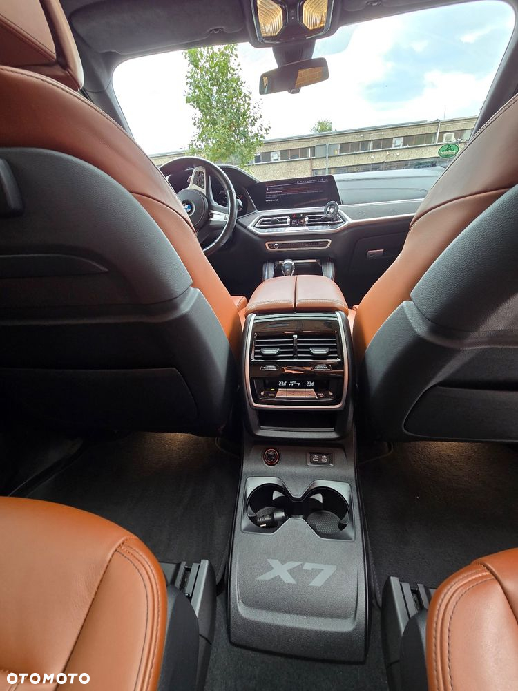 BMW X7 - 9