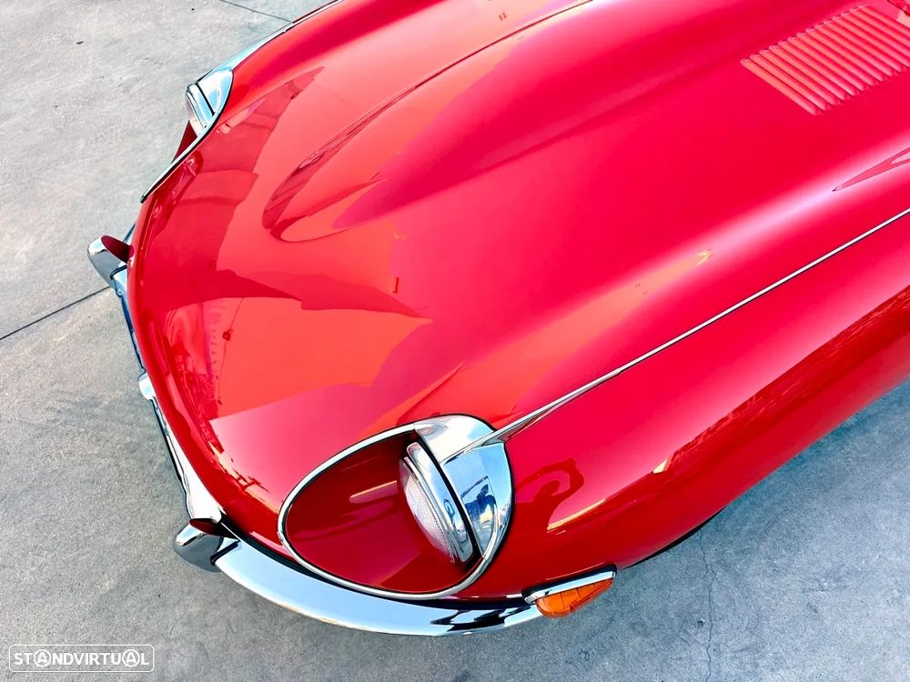 Jaguar E-Type - 56