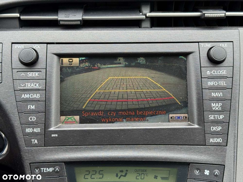 Toyota Prius 1.8 HSD Life - 36
