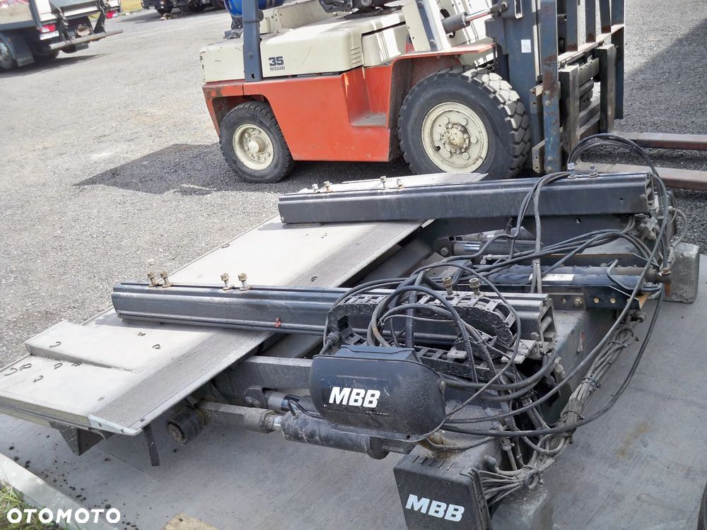 Montaż windy załadowczej - 4