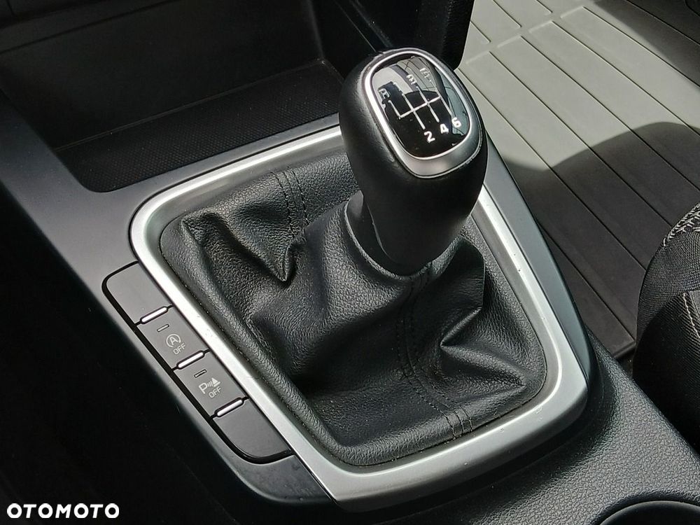 Kia XCeed 1.5 T-GDI M - 24
