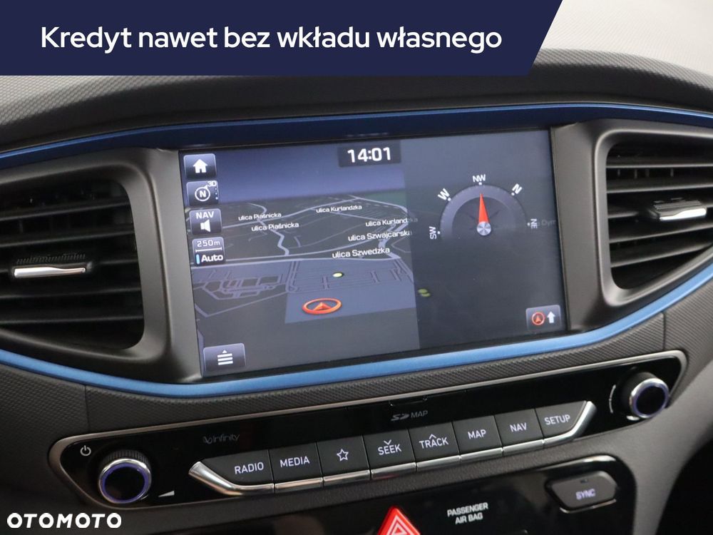 Hyundai IONIQ - 15