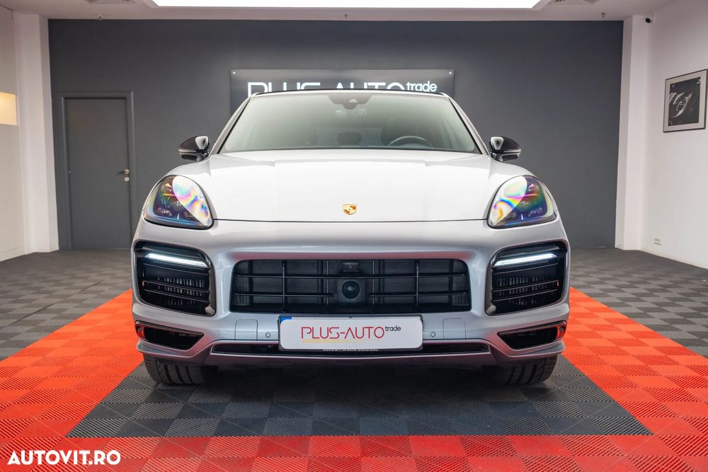 Porsche Cayenne Coupe S - 2