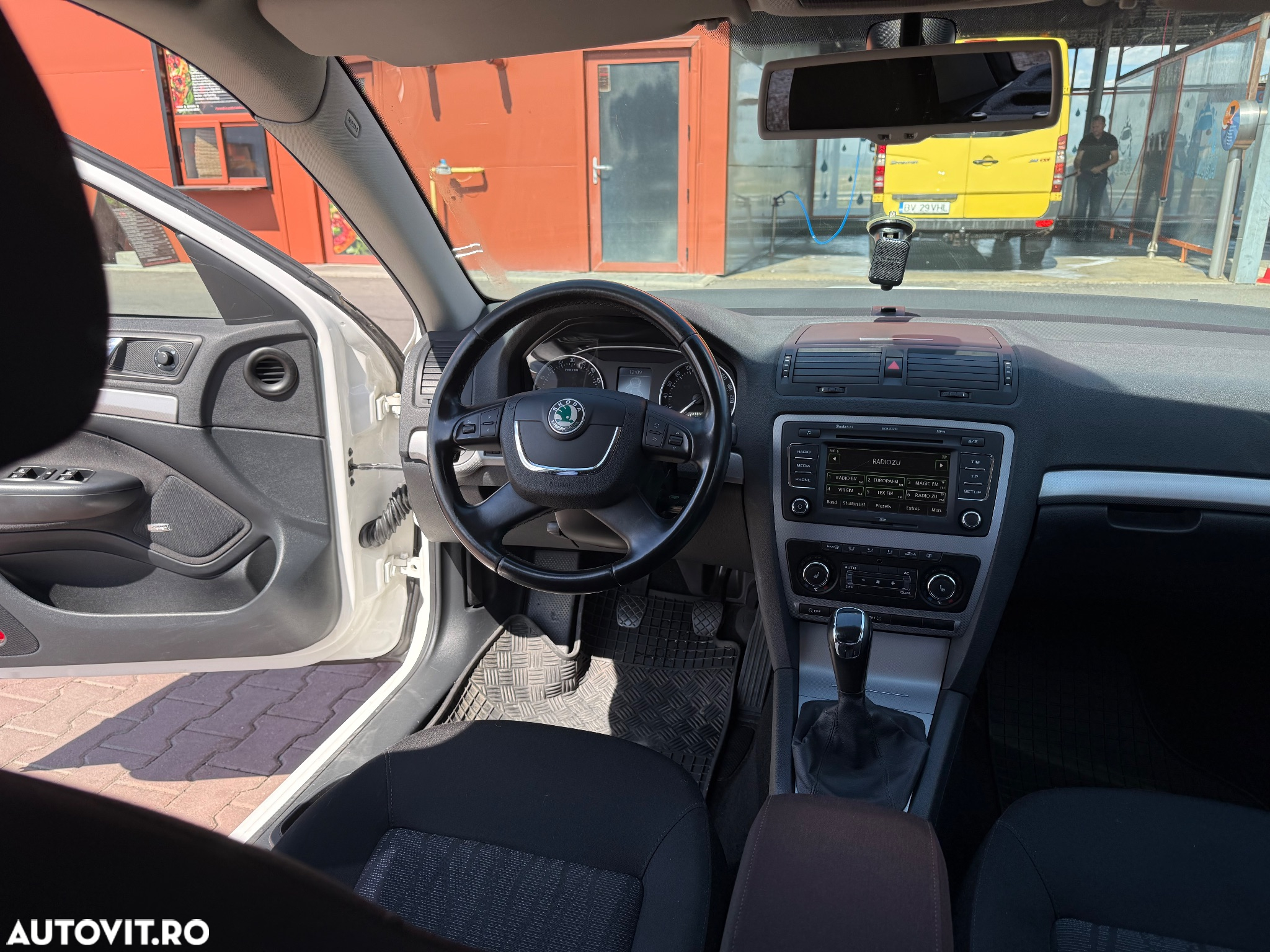 Skoda Octavia 2.0 TDI Elegance - 3