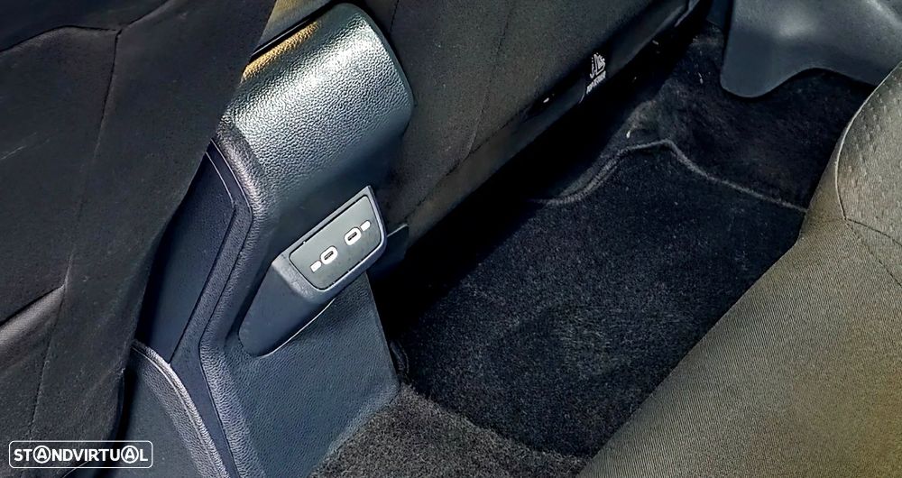 VW Taigo 1.0 TSI Urban Style - 18