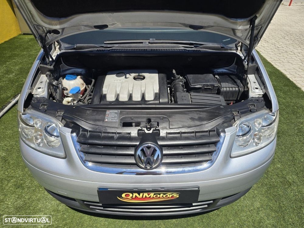 VW Touran 2.0 TDI Blue.Highline 7L - 10