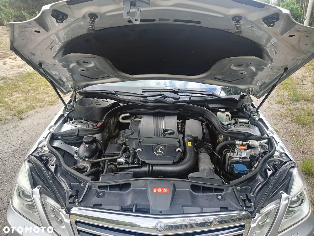 Mercedes-Benz Klasa E 200 BlueEFFICIENCY 7G-TRONIC Elegance - 38