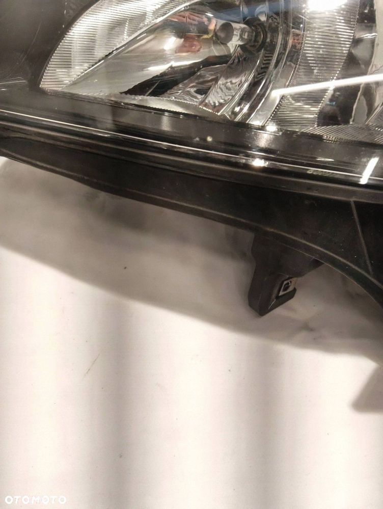 opel corsa e zw bez leda lampa lewy przód 1ef011830 - 2
