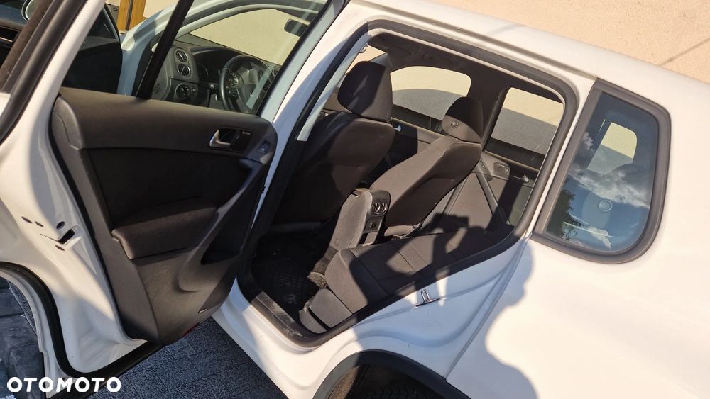 Volkswagen Tiguan - 16