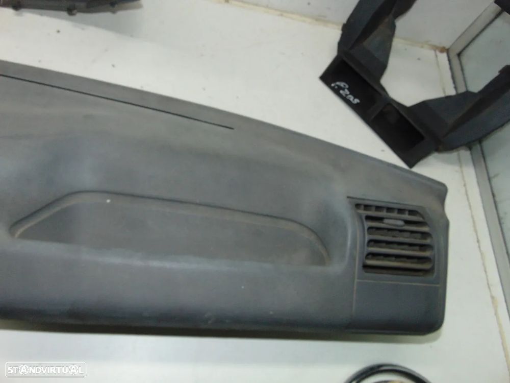 Peugeot 205 tablier - 4