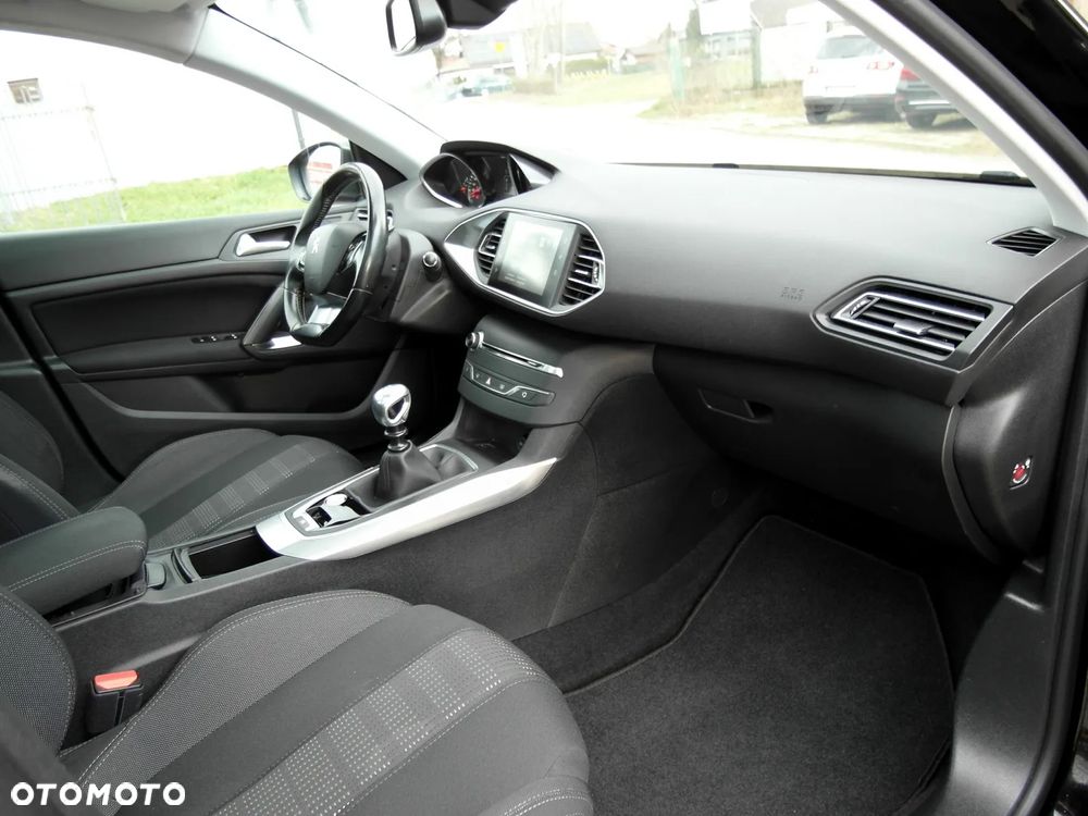 Peugeot 308 PureTech 130 Stop & Start Allure - 18