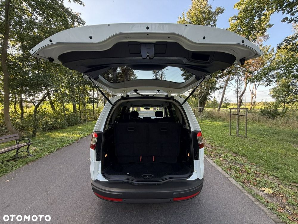 Ford Galaxy - 25