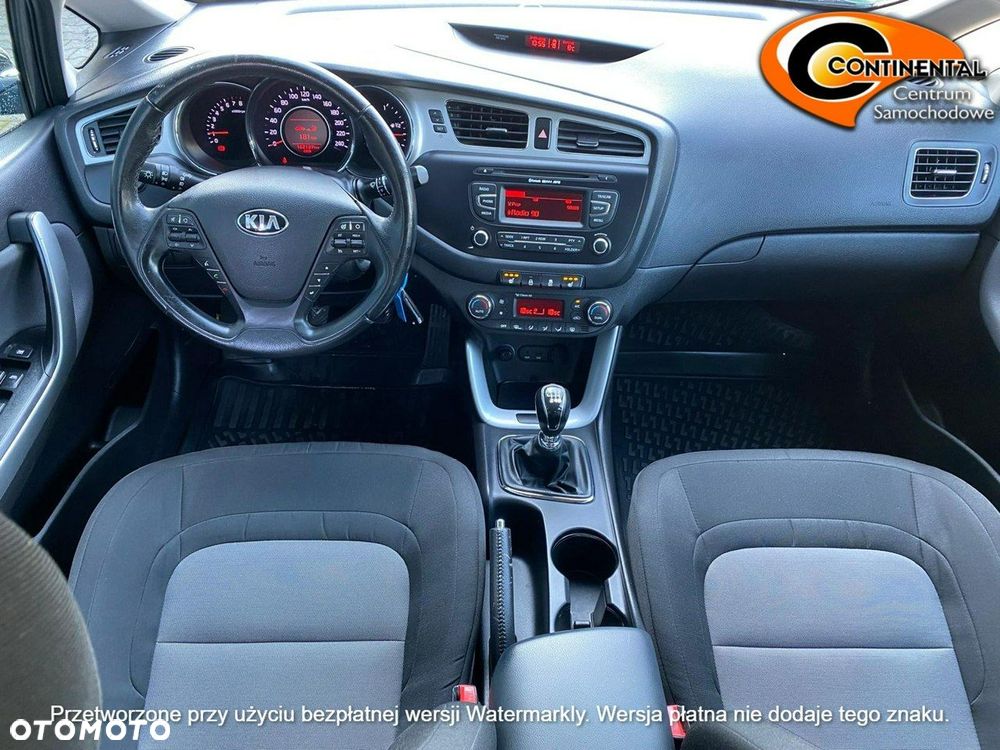 Kia Ceed - 8