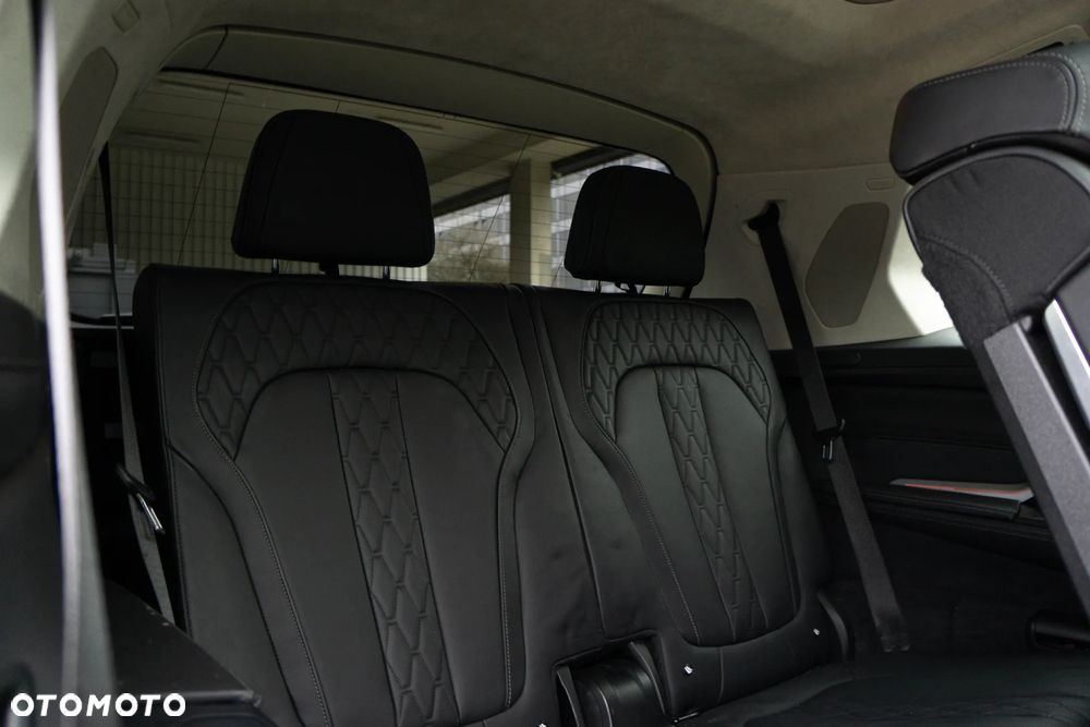 BMW X7 - 34