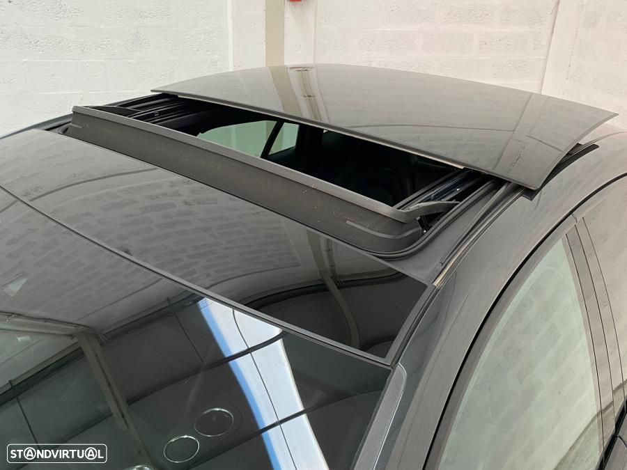 Porsche Panamera 4 E-Hybrid Platinum Edition - 14