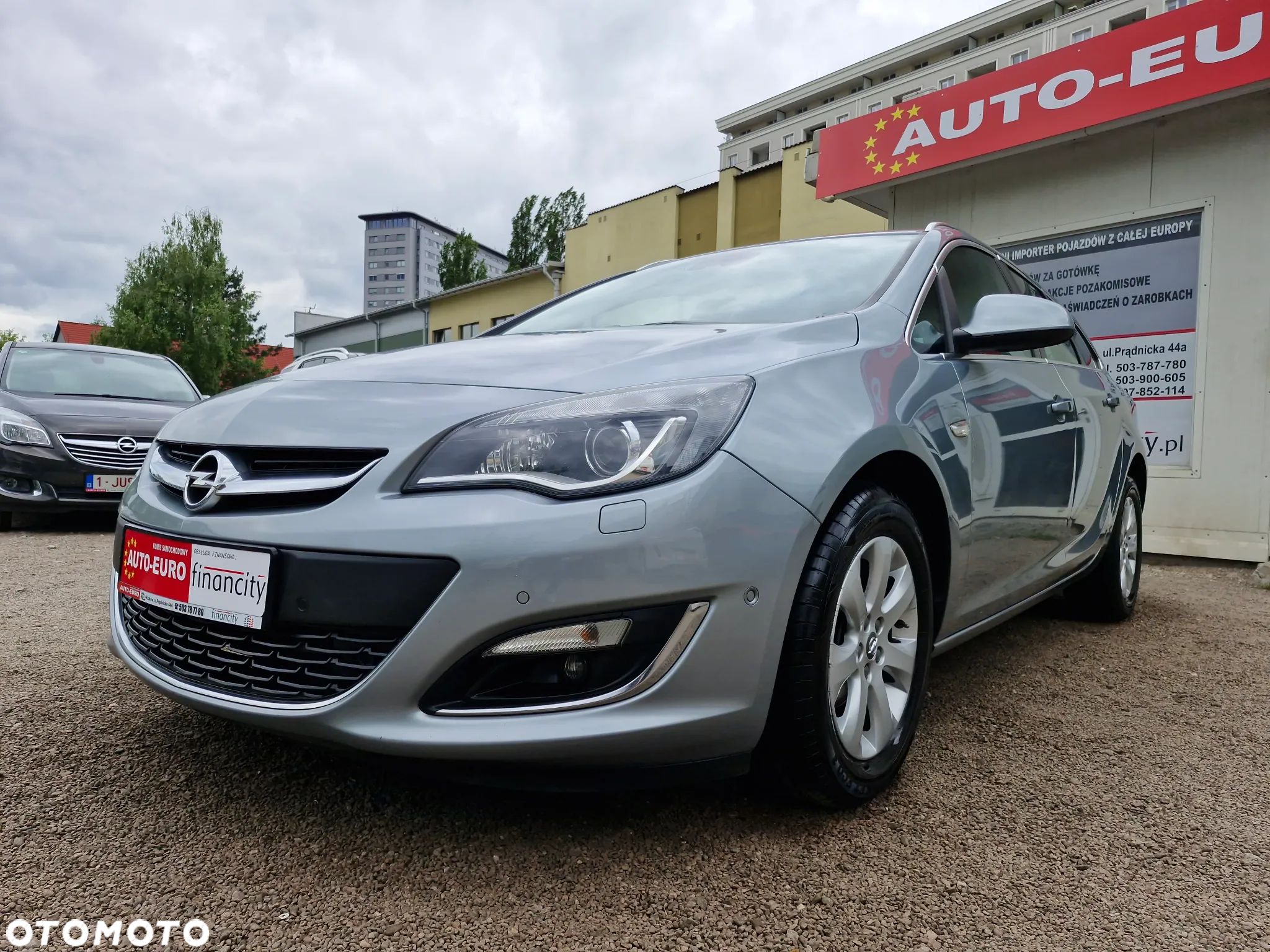Opel Astra IV 1.4 T Cosmo S&S EU6 - 1