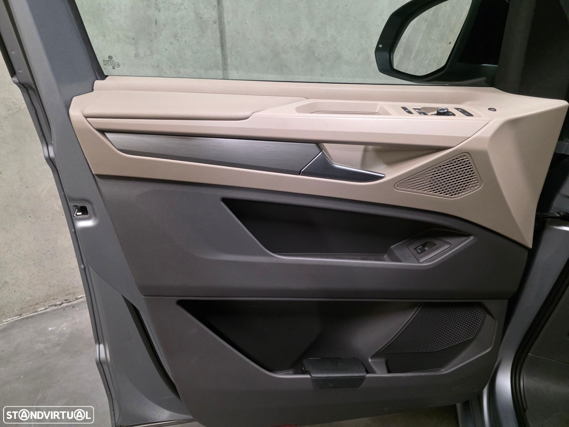 VW Multivan 2.0 TDI Life DSG - 41