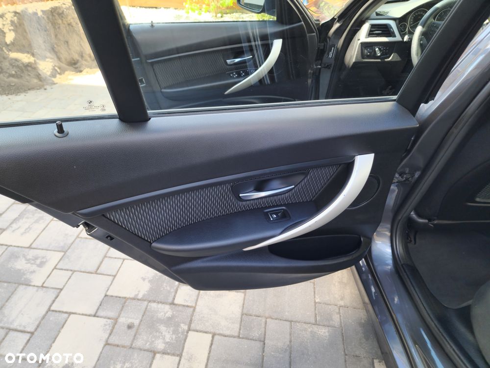 BMW Seria 3 316d Advantage - 16