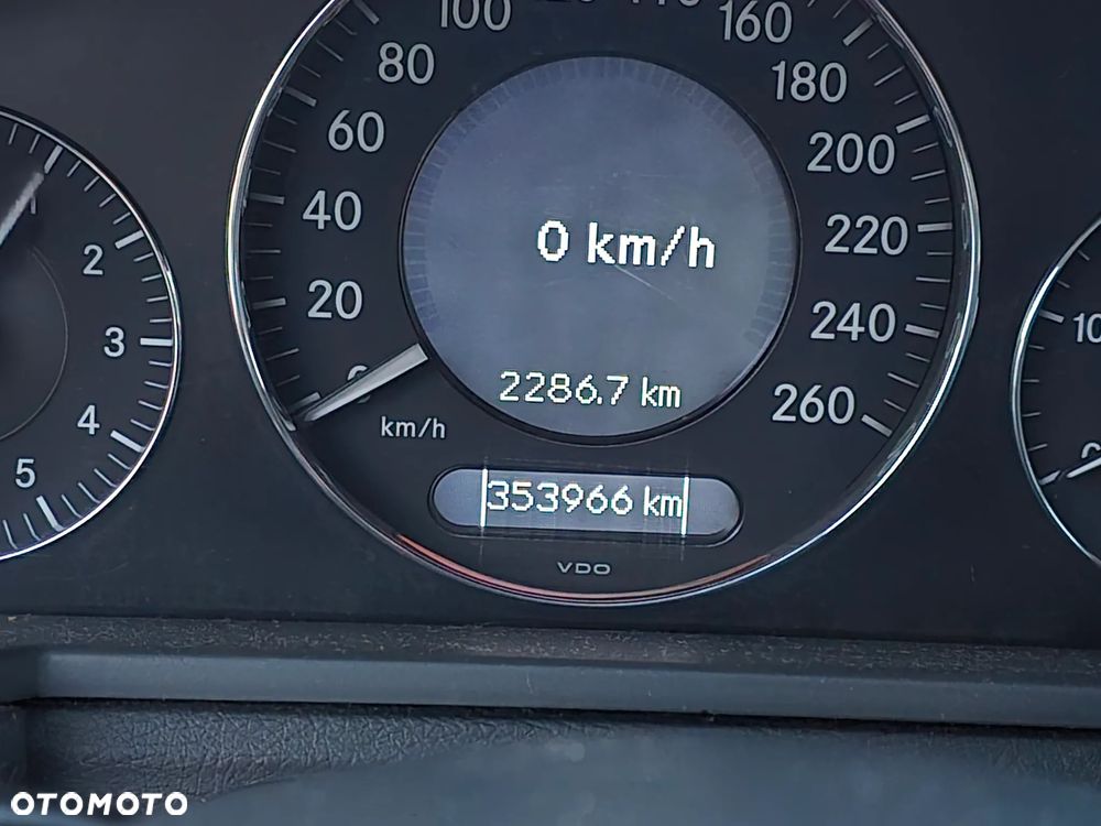 Mercedes-Benz Klasa E 220 CDI Automatik Classic - 9