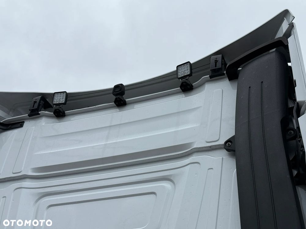 Mercedes-Benz Actros - 16