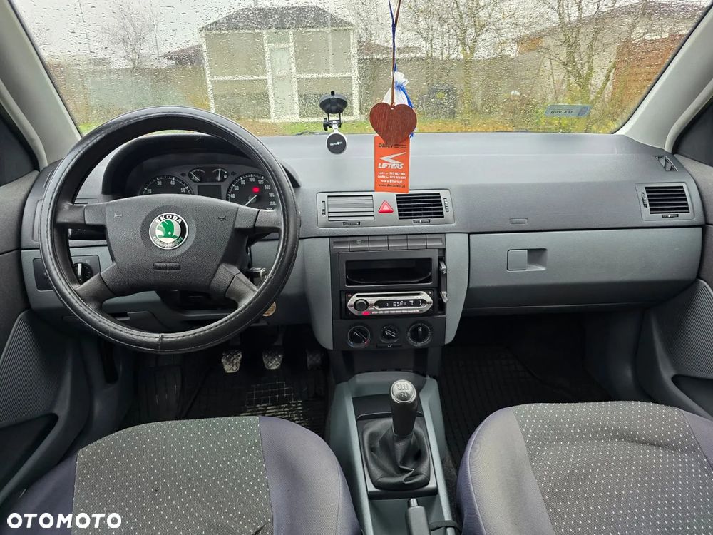 Skoda Fabia 1.4 16V Active - 9