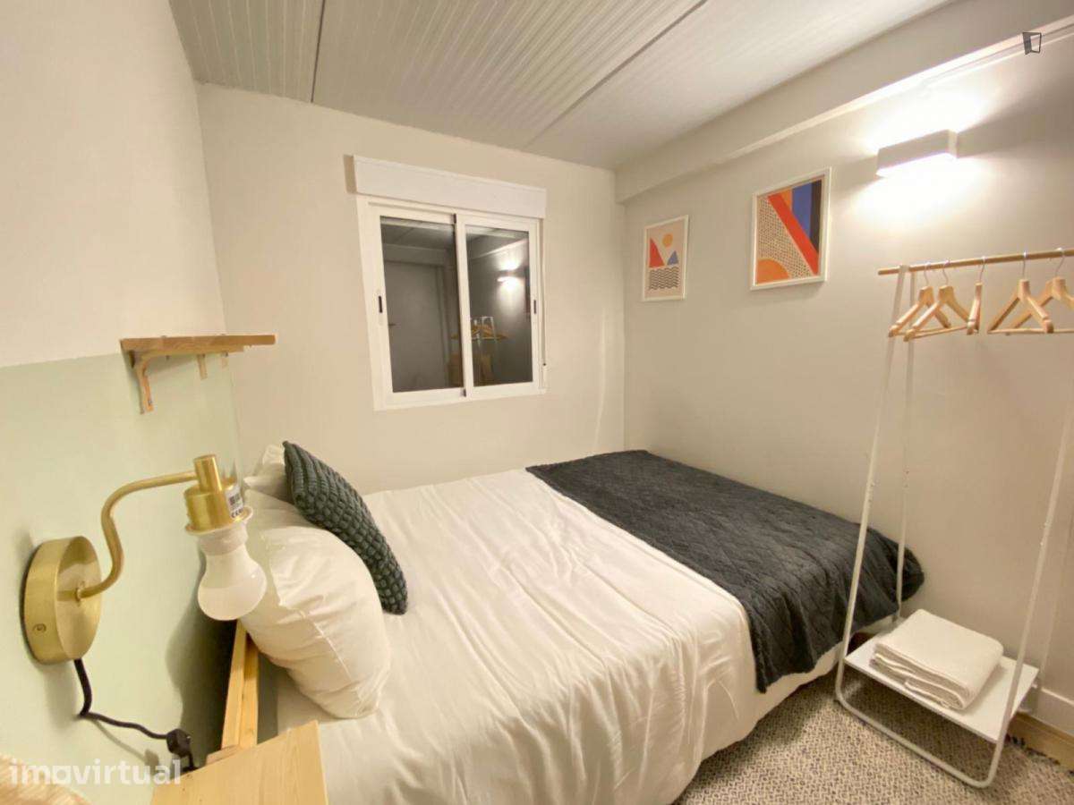 Quarto - localizado em Roma-Areeiro Lisbon - Grande imagem: 2/6