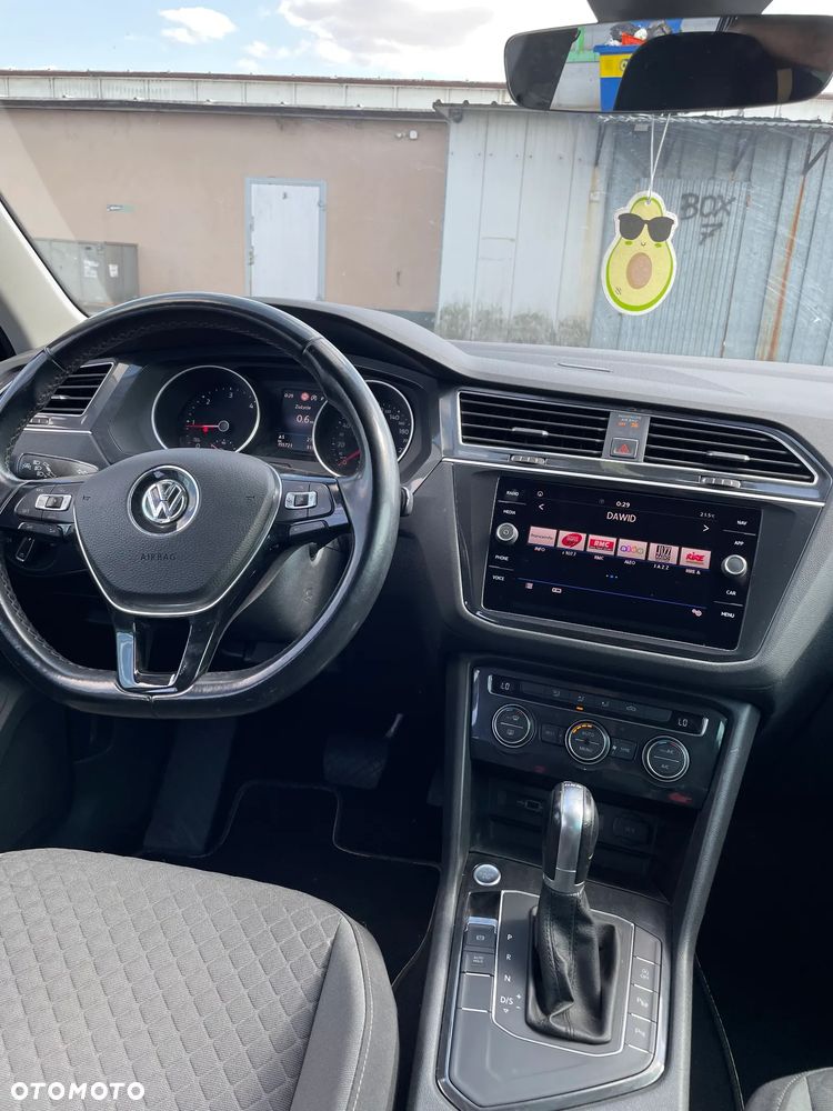 Volkswagen Tiguan - 16