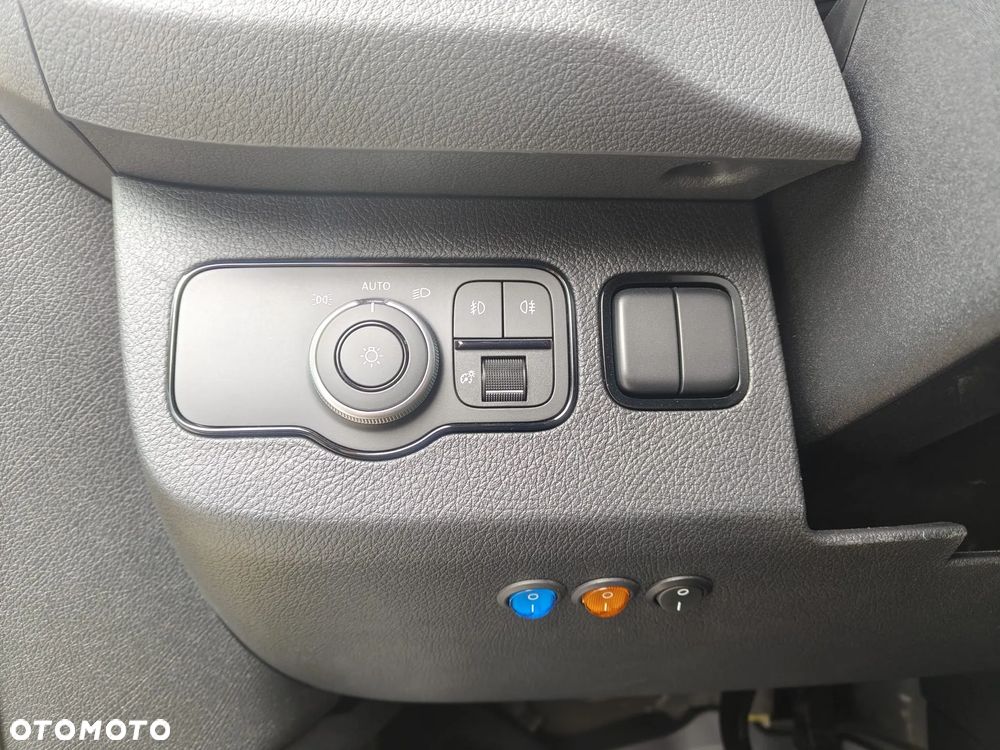 Mercedes-Benz Sprinter - 36