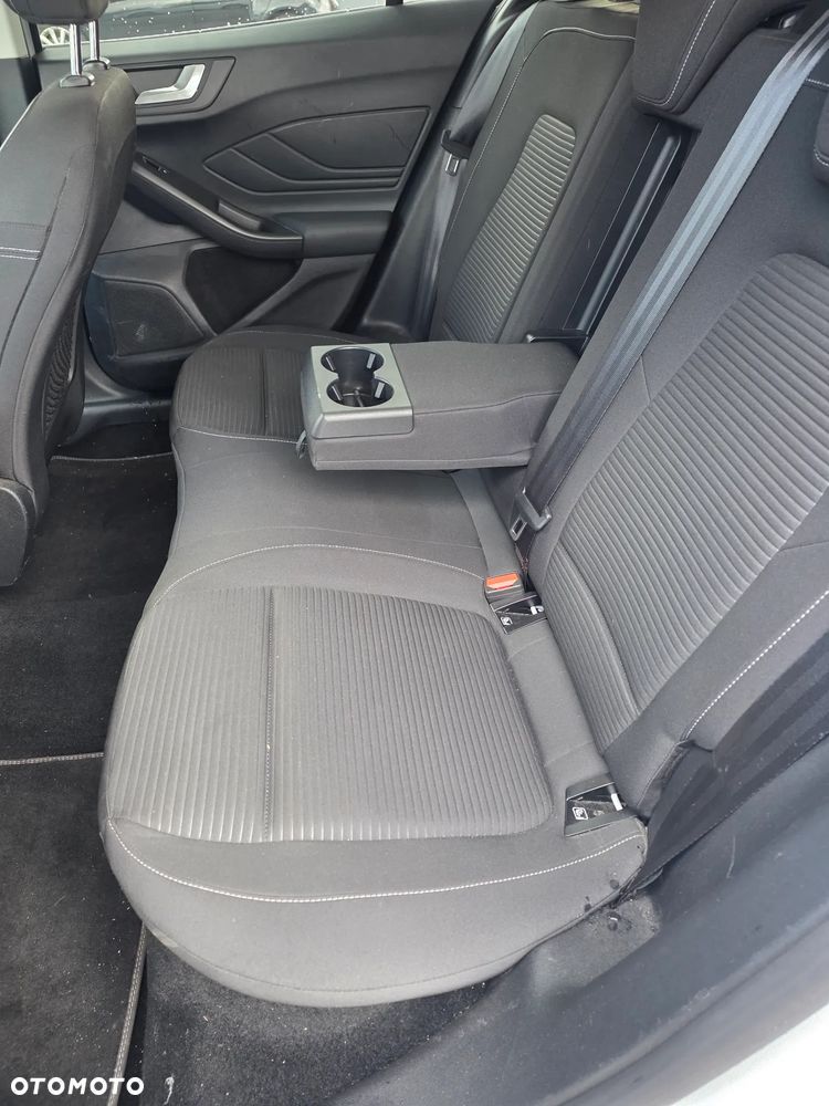 Ford Focus 1.0 EcoBoost Titanium - 6