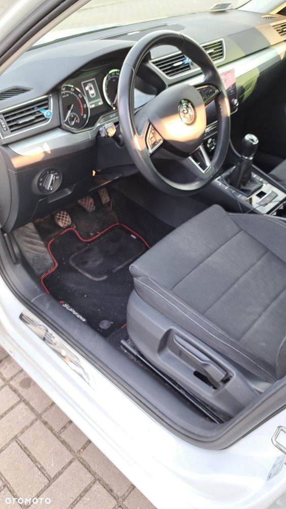 Skoda Superb 1.4 TSI ACT Ambition - 13