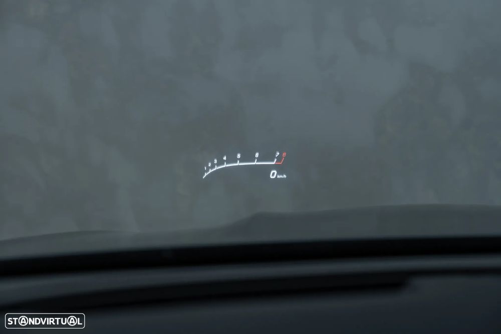 Mercedes-Benz E 63 AMG S 4-Matic+ - 33