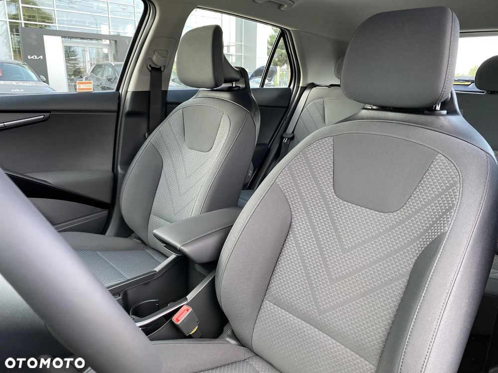 Kia Niro 1.6 GDI Hybrid M - 12