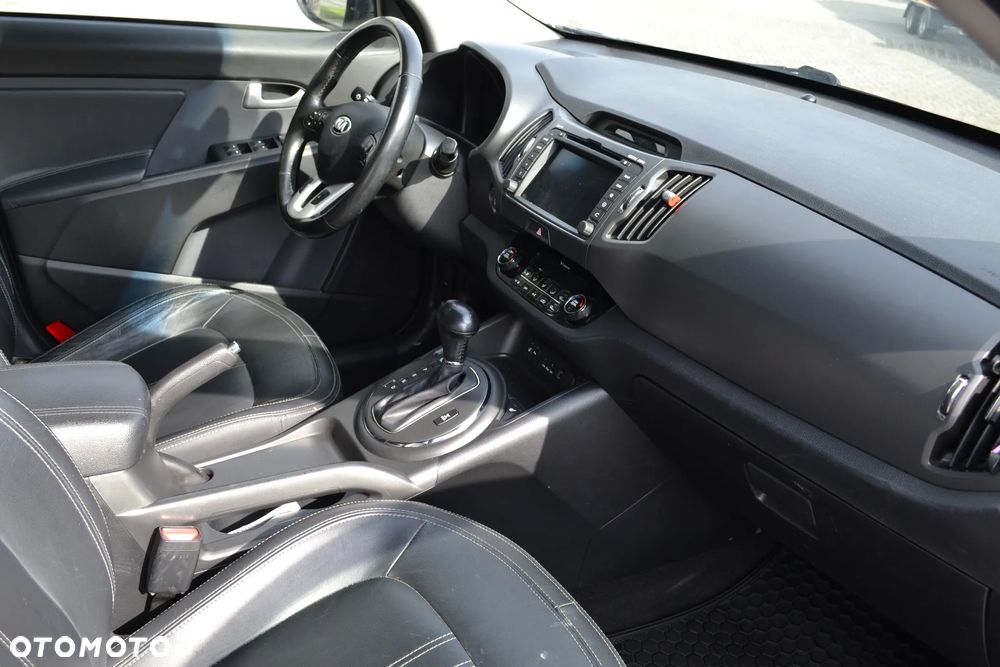 Kia Sportage 2.0 CRDI L AWD - 13