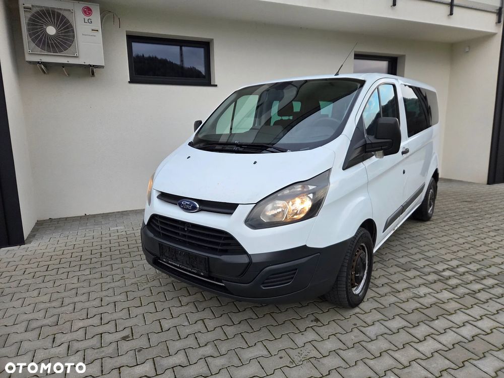 Ford Custom - 2