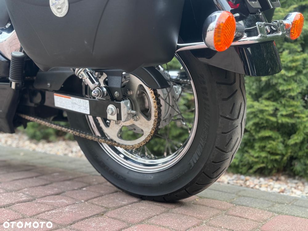 Suzuki Intruder - 21