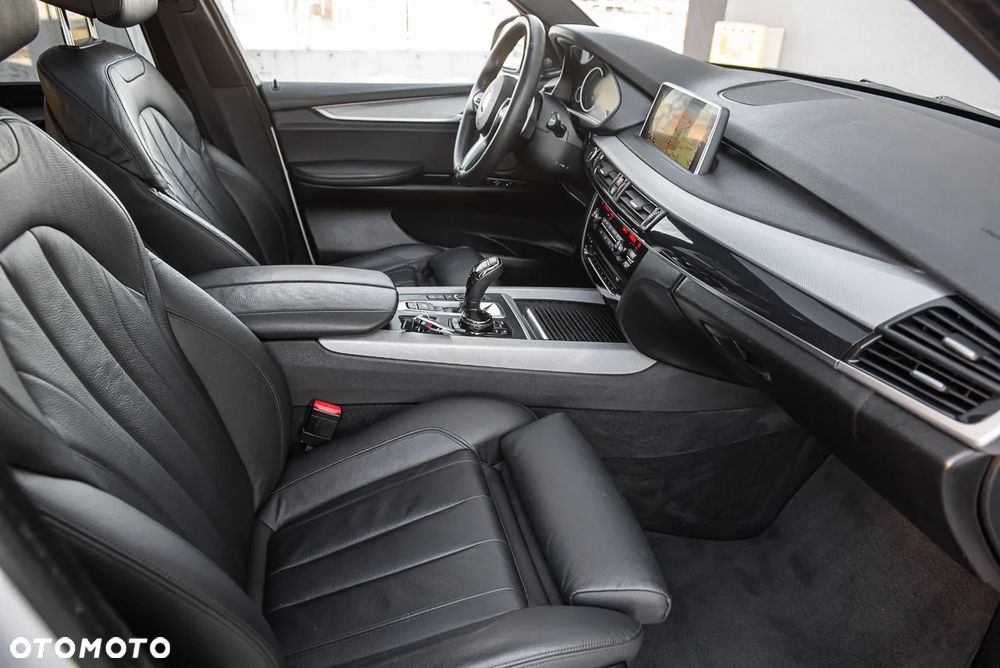 BMW X5 xDrive40d Sport-Aut - 37