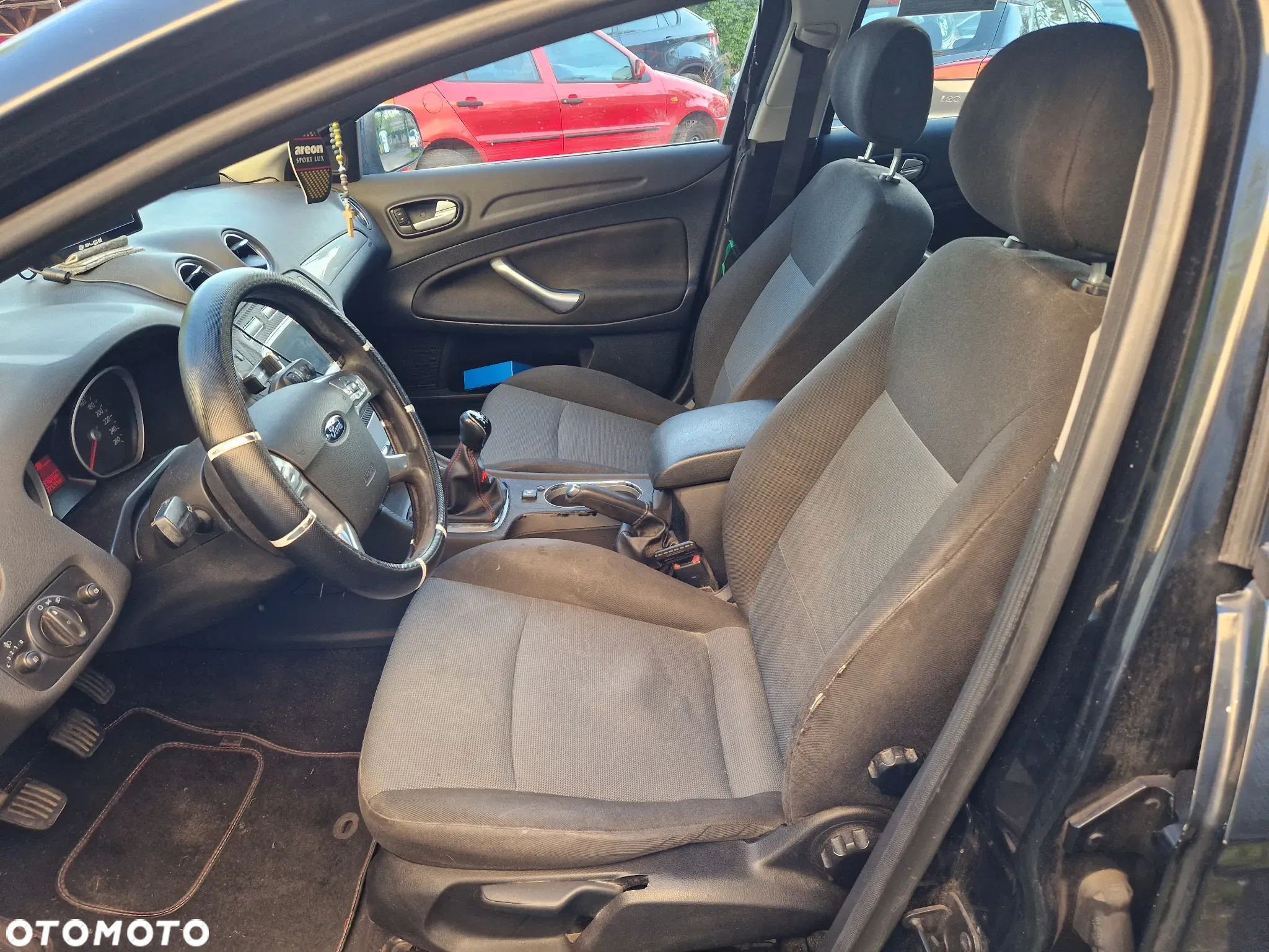 Ford Mondeo - 11