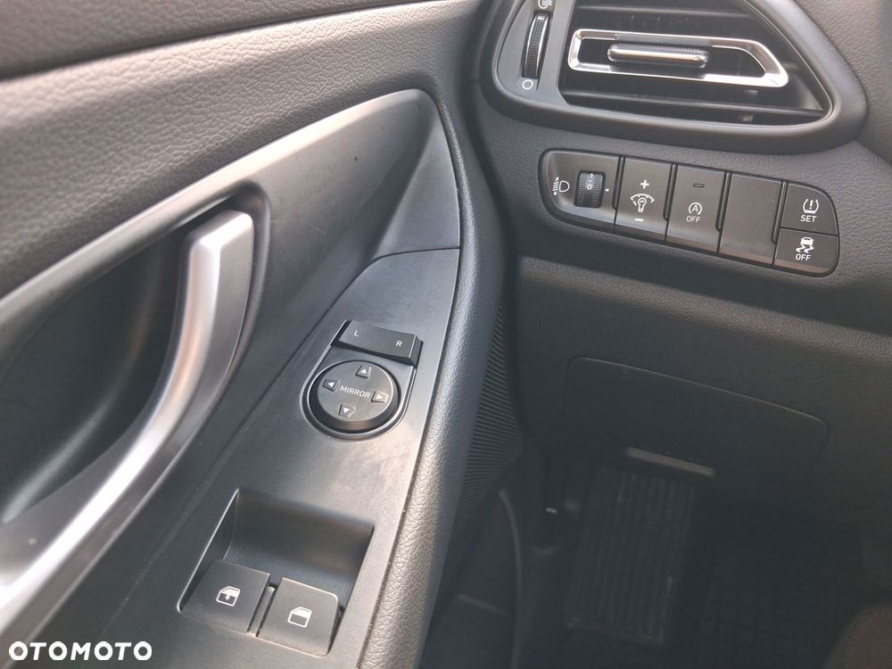 Hyundai i30 1.0 T-GDI Modern DCT - 37