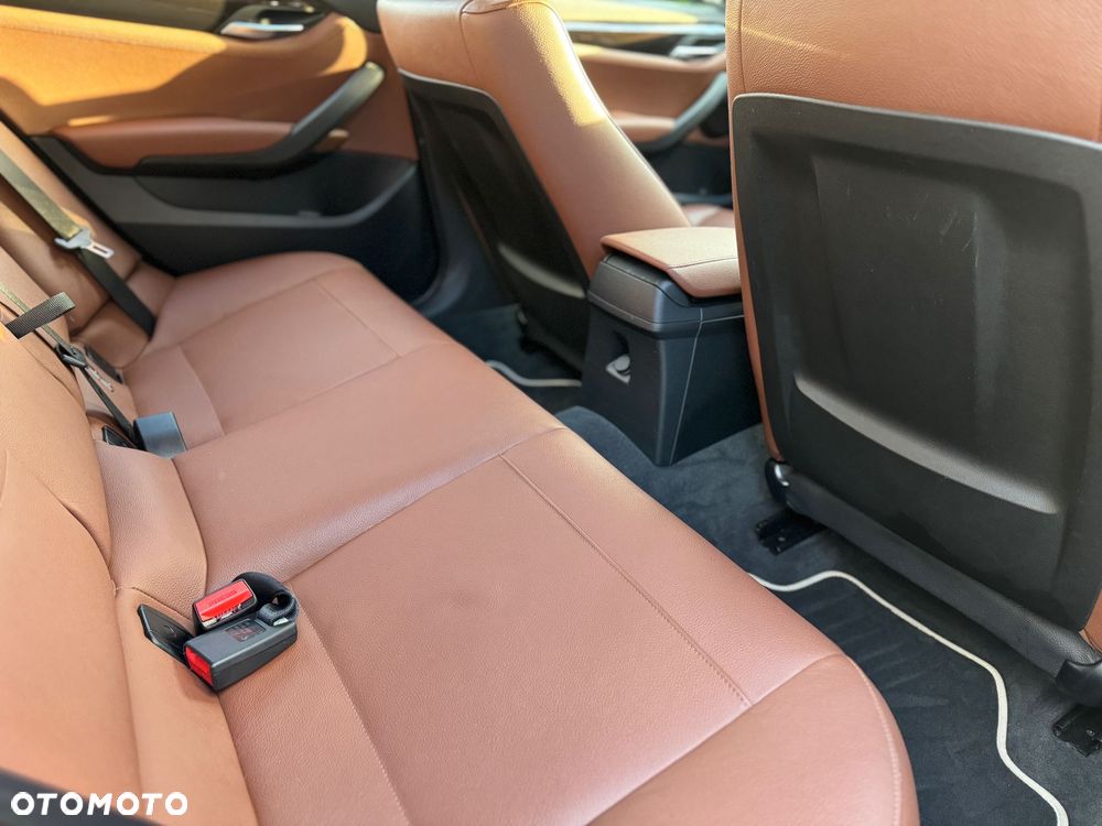 BMW X1 xDrive18d xLine - 19