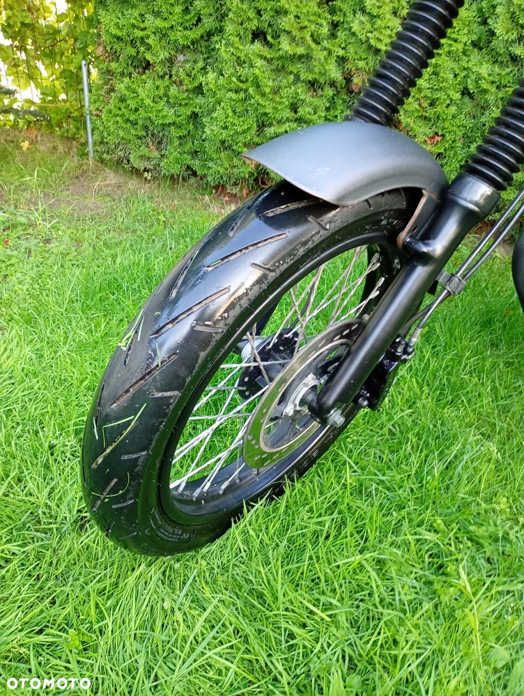 Barton Cafe Racer - 12