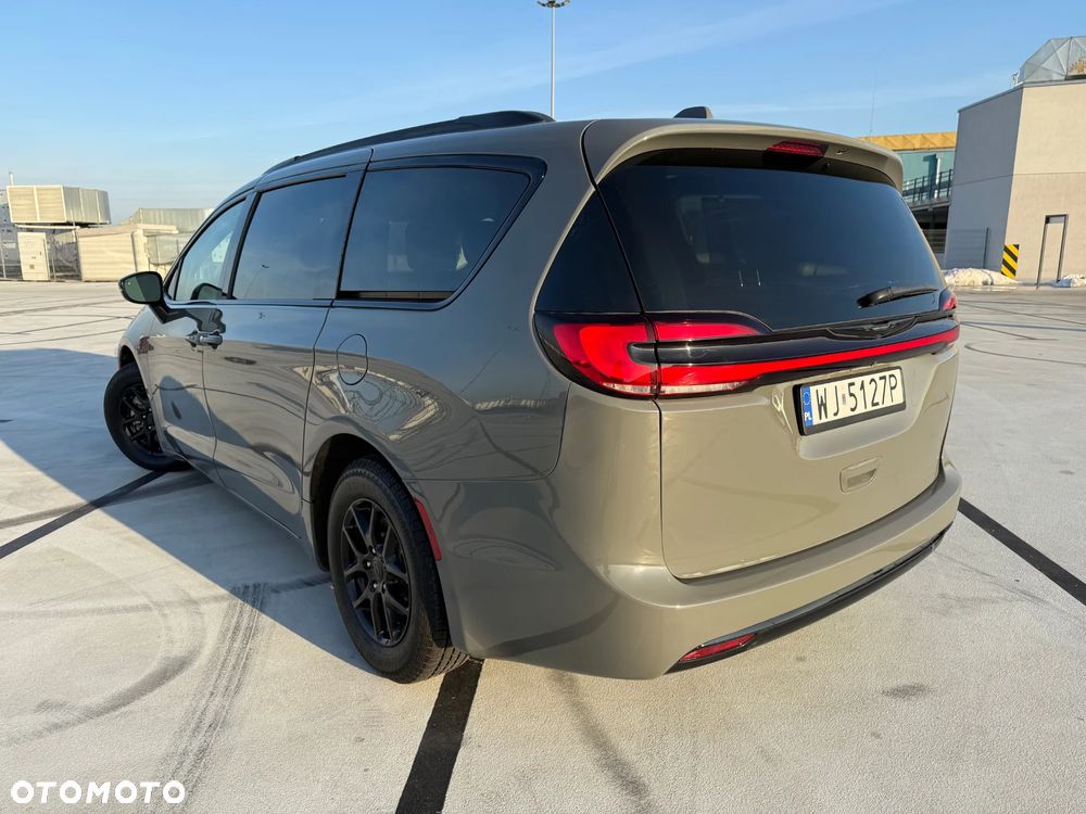 Chrysler Pacifica - 13